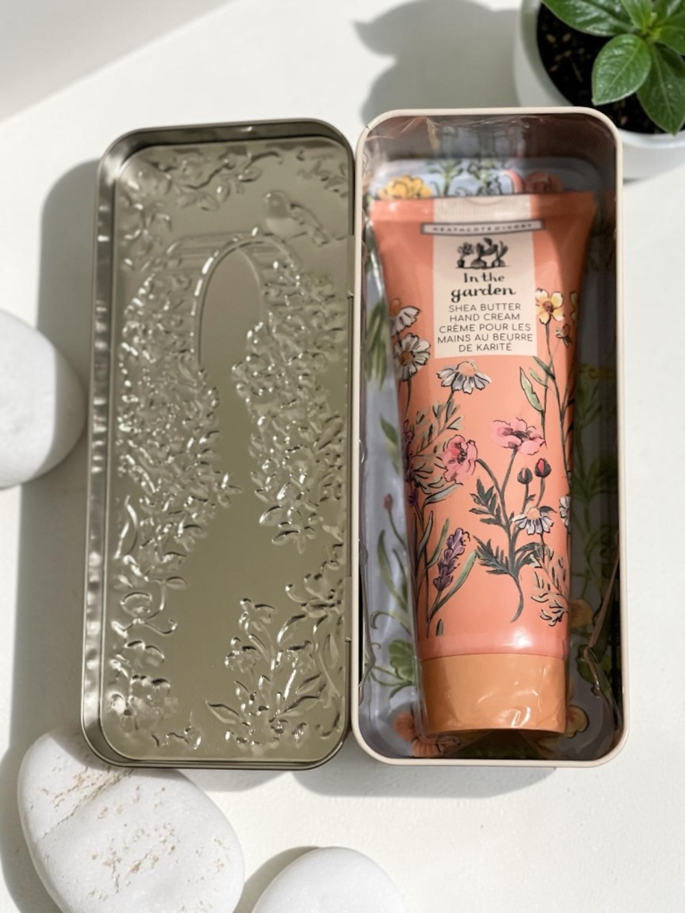 Heathcote & Ivory, In the Garden,Shea Butter Vegan Hand Cream Tin 3.4 oz Luxury